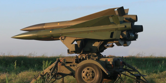 Ukrayna Hava Kuvvetleri HAWK füze sistemini sergiliyor