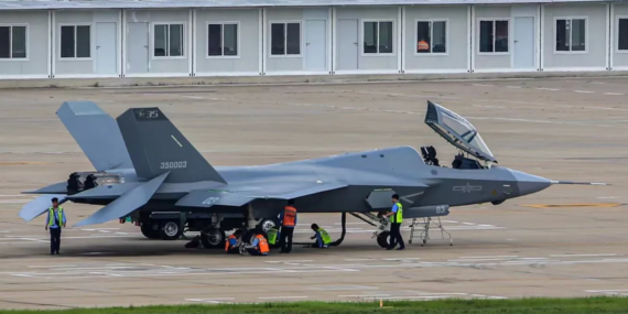 Mısır, Çinli J-10C ve J-31 savaş uçakları için görüşmelerde bulunuyor