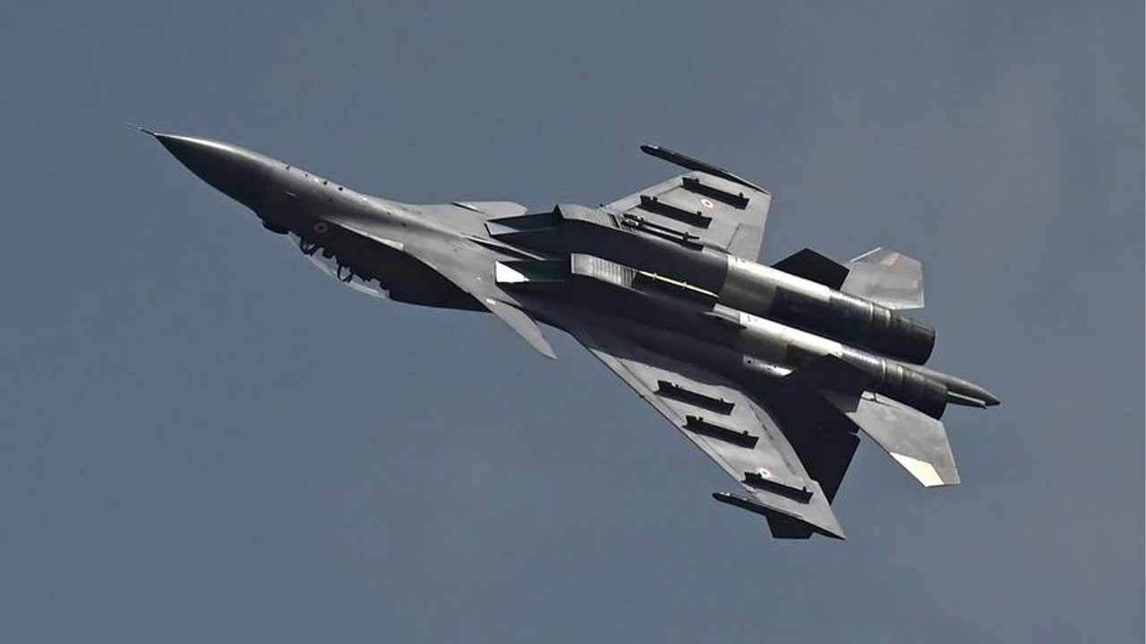 Hindistan, 12 yeni Su-30MKI savaş uçağı için anlaşma imzaladı