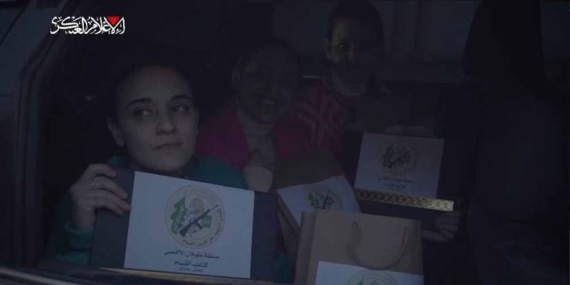 Kassam, esirlere hatıra ve serbest bırakma belgesi verdi