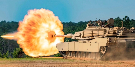 Polonya, ilk M1A2 Abrams tanklarını teslim aldı