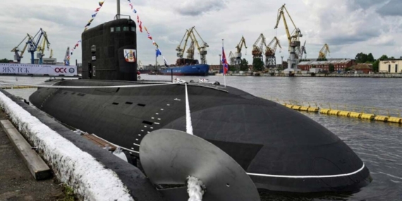 Rus donanması, Yakutsk denizaltısını envantere ekledi