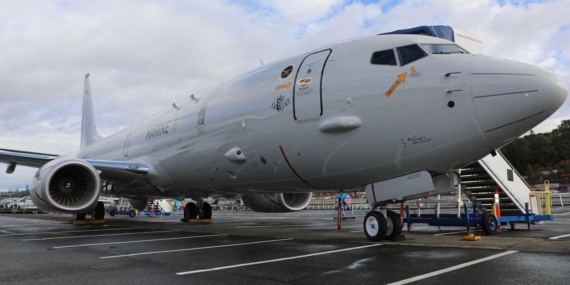 Almanya ilk P-8A Poseidon deniz gözetleme uçağını aldı