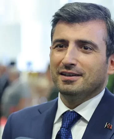 selcuk-bayraktardan-milli-muharip-ucak-kaan-aciklamasi-yaw3