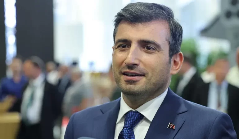 selcuk-bayraktardan-milli-muharip-ucak-kaan-aciklamasi-yaw3