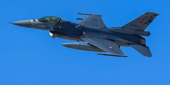 Gökyüzünde elektronik kalkan: Çok uçaklı taarruz eğitimi