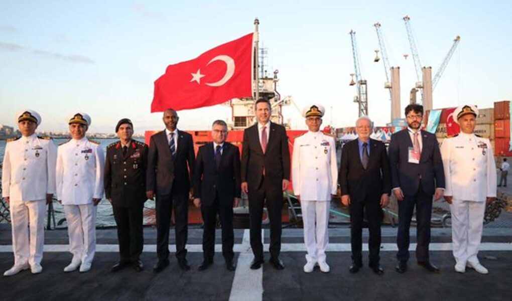 Çağrı Bey sondaj gemisi Mogadişu’da törenle karşılandı
