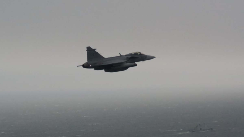 İsveç, Kattegat’taki Rus denizaltısı için Gripen’leri havalandırdı