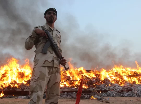 Afganistan-Pakistan sınırında tansiyon yüksek: Pakistan ateşiyle 4 kişi öldü