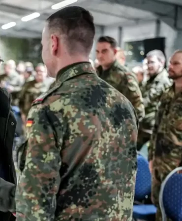 Alman ordusunda akıllı cihaz yasağı: Casusluk alarmı