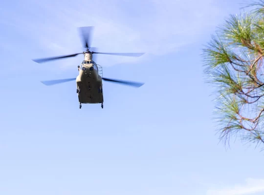 Chinook helikopterinden tarihi 'pilotsuz iniş' başarısı