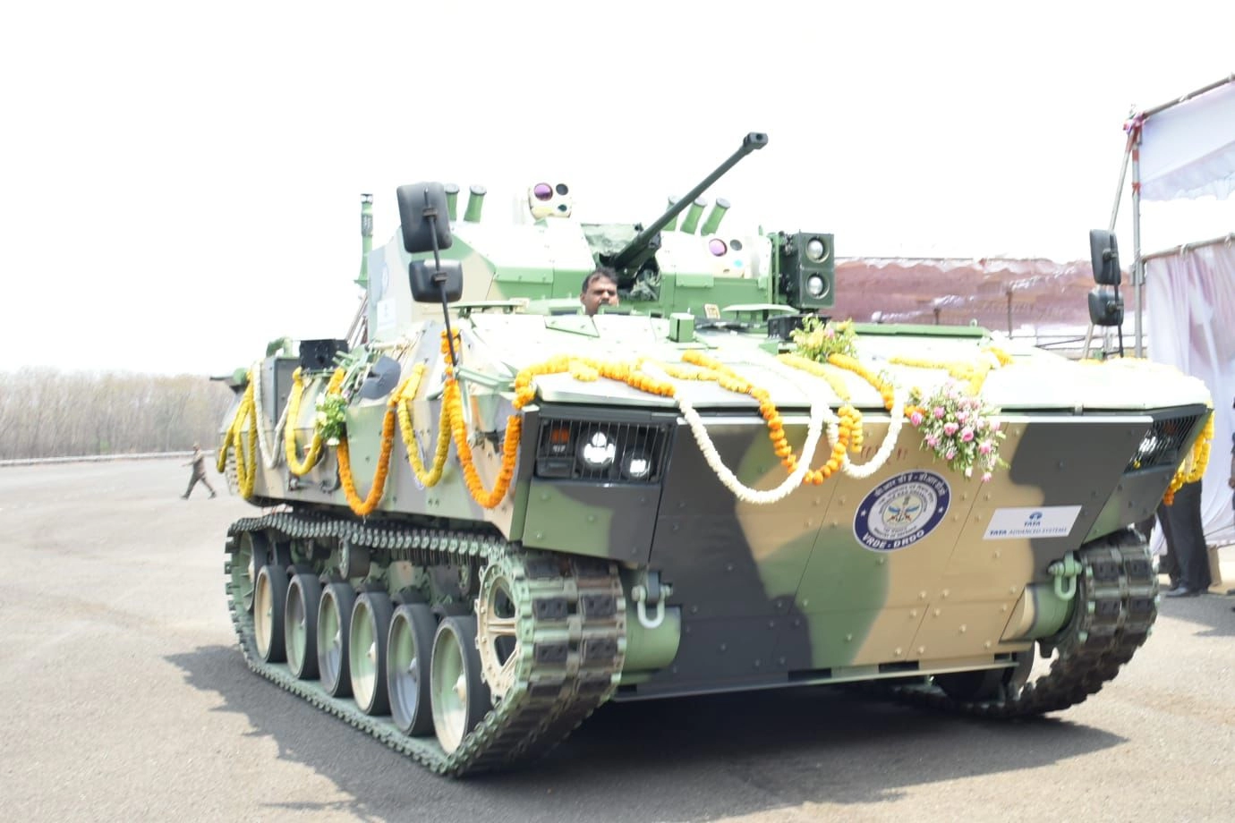 Hindistan'dan BMP-2 yerine yerli zırhlı platform hamlesi