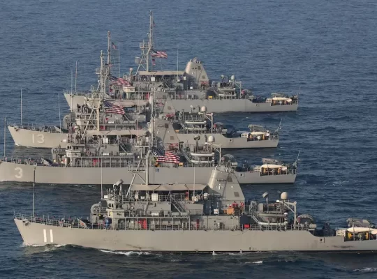 Hürmüz Boğazı'nda mayın mesaisi: ABD yüksek teknolojiyle devrede