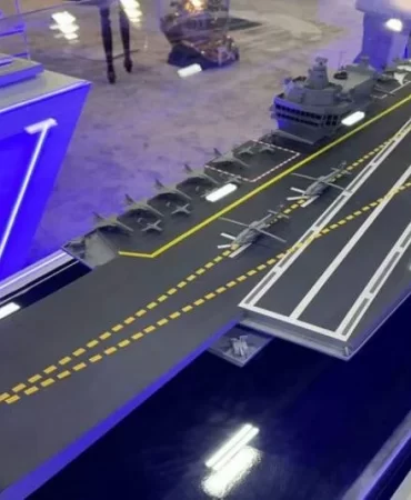 Milli uçak gemisi 2027'de denize indiriliyor