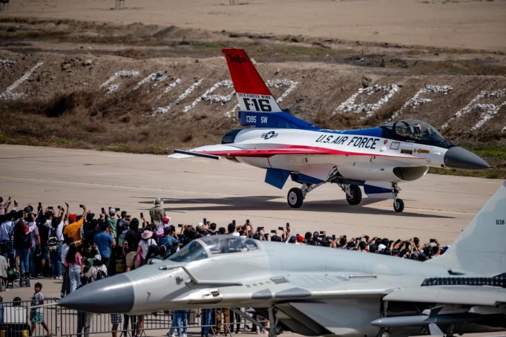 Peru'da siyasi krizin gölgesinde dev F-16 anlaşması