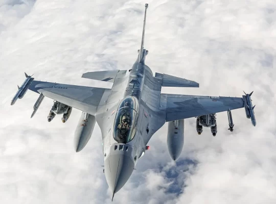 Peru'ya F-16 şoku: ABD'den dev indirim hamlesi