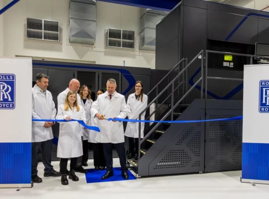 Rolls-Royce uçak motoru parçaları için İngiltere'de 3B yazıcı merkezi açtı