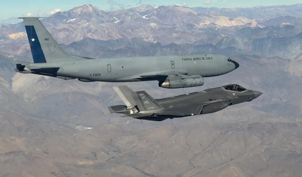 Şili tankeri ABD F-35'lerine ilk kez havada yakıt ikmali yaptı