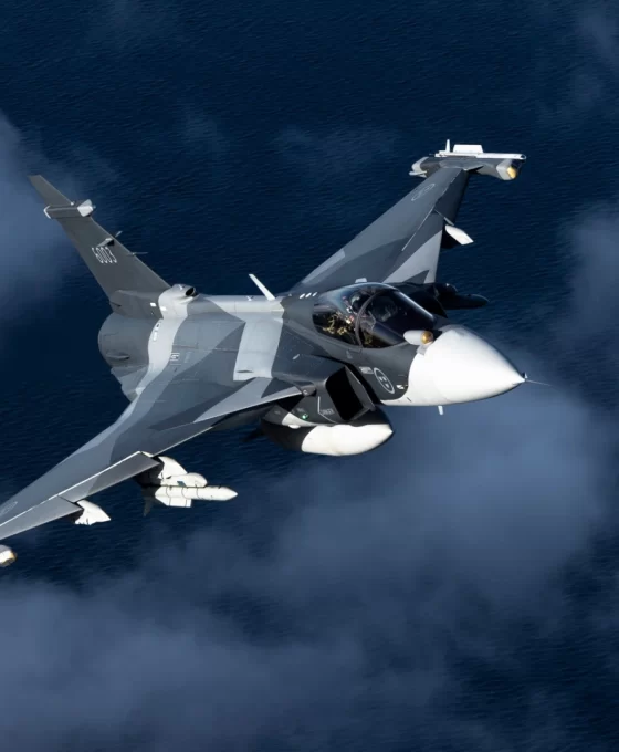JAS 39 Gripen: İsveç'in çok yönlü savaş uçağı