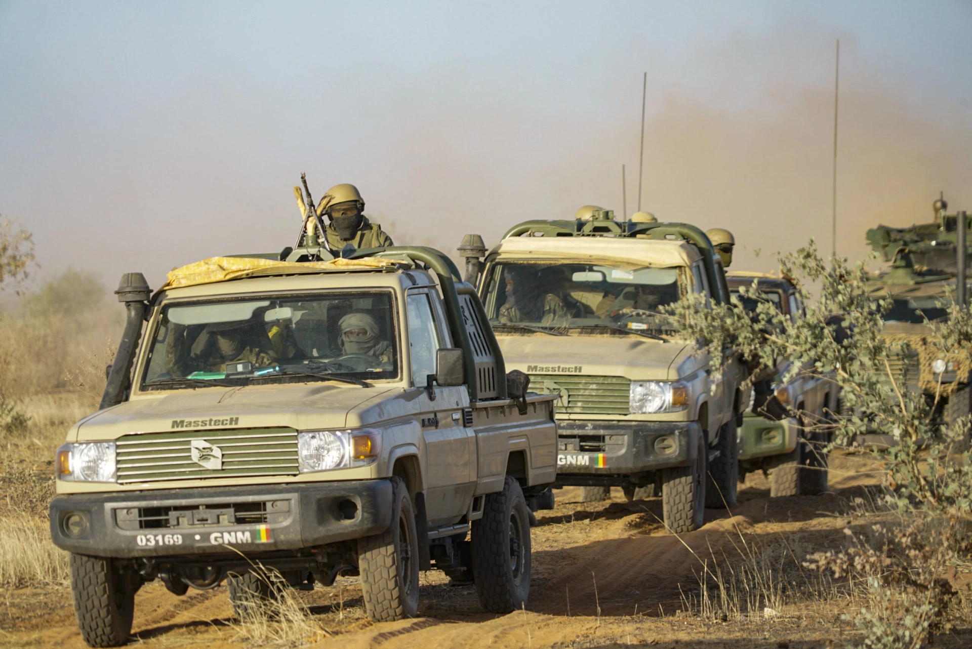 Mali'de cunta karşıtı kuşatma: Başkent Bamako’da yollar kesildi