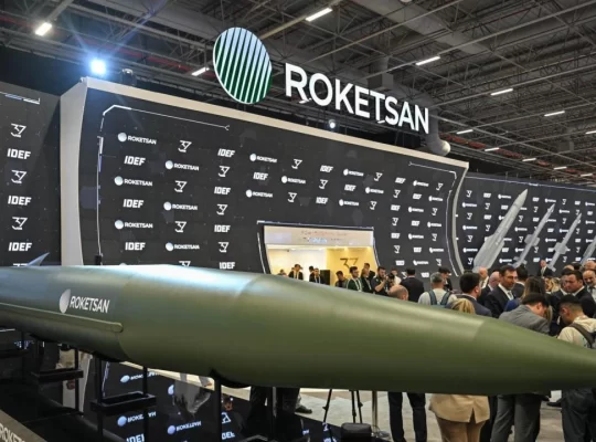 Roketsan'dan savunma sanayiinde 2 milyar dolarlık dev hamle