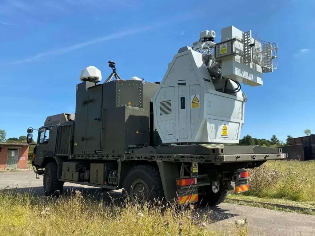 Birleşik Krallık'ın yeni RF silahı 80 İHA'yı etkisiz kıldı