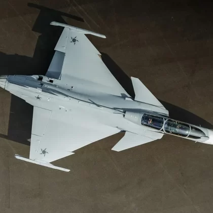 Brezilya'nın yeni gücü: İlk çift koltuklu Gripen F tanıtıldı