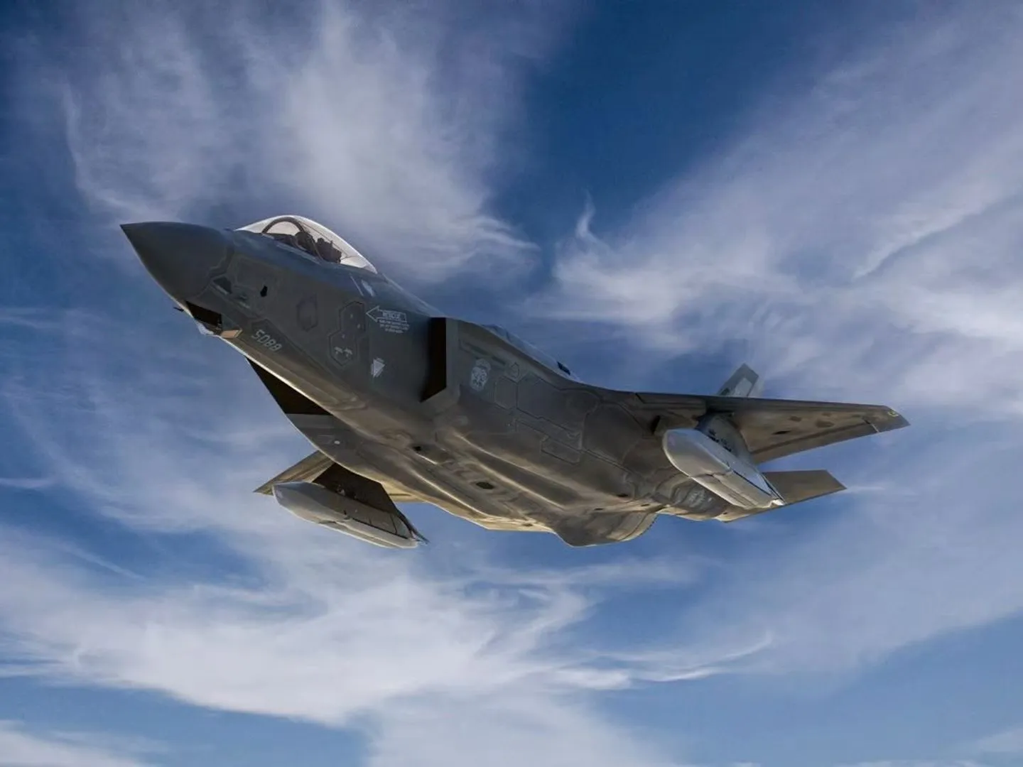 Danimarka F-35 filosuna 842 milyon dolarlık füze takviyesi