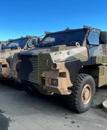 Hollanda'nın acil savunma ihtiyacına Avustralya'dan "Bushmaster" desteği