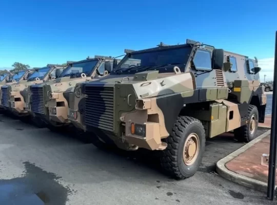 Hollanda'nın acil savunma ihtiyacına Avustralya'dan "Bushmaster" desteği