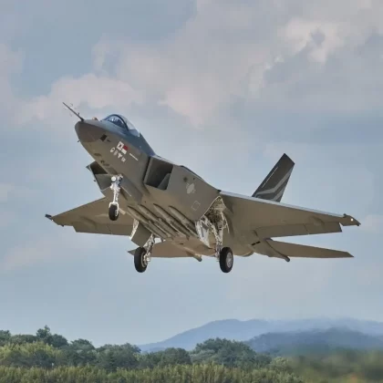 KF-21 devrimi: Güney Kore efsane jetleri erken emekli ediyor