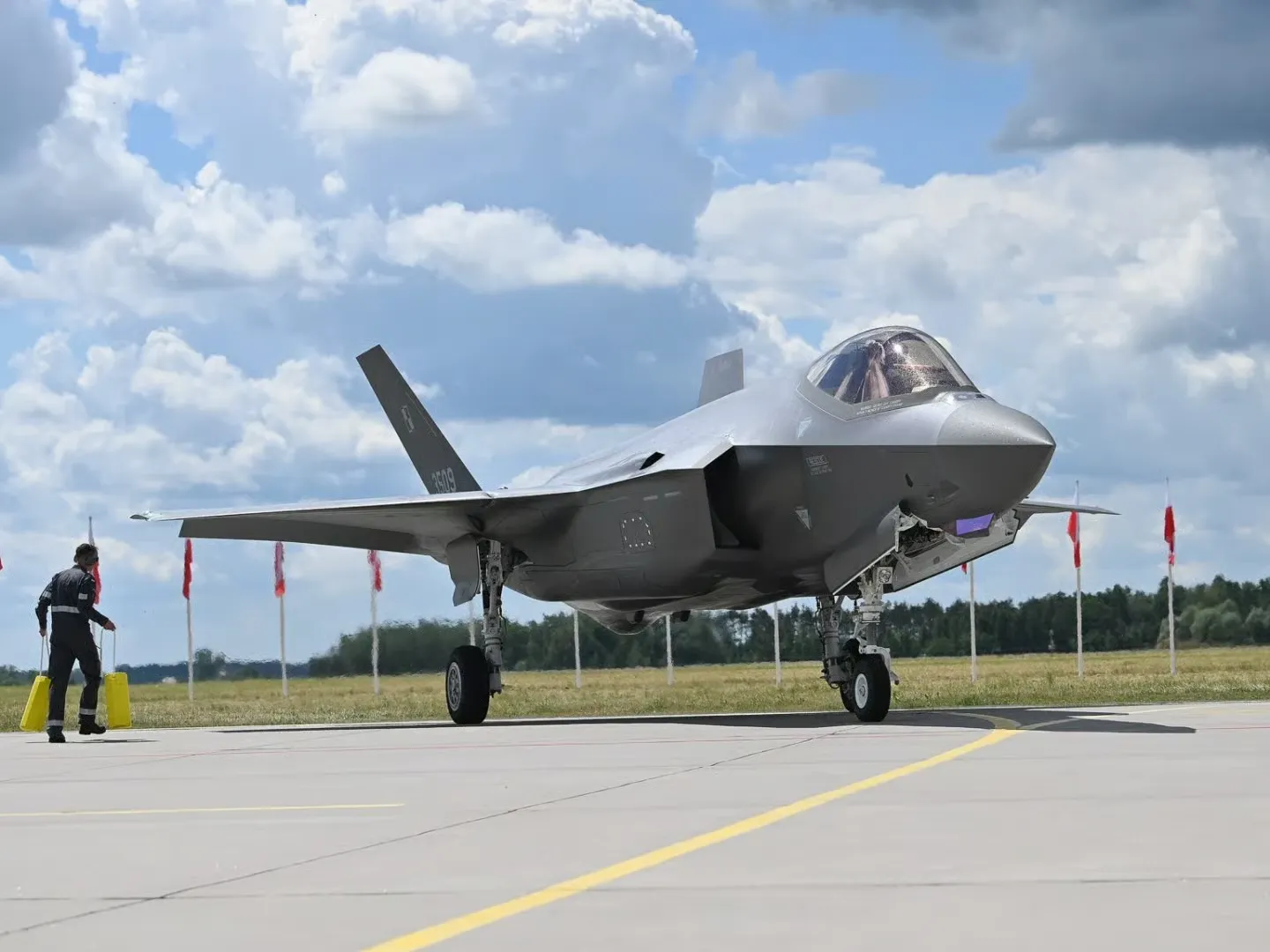Polonya'da F-35 dönemi resmen başladı: Adı Husarz oldu