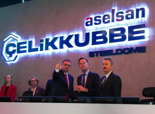 Rutte'den Türk savunma sanayiine övgü: Büyük fırsat kapıda