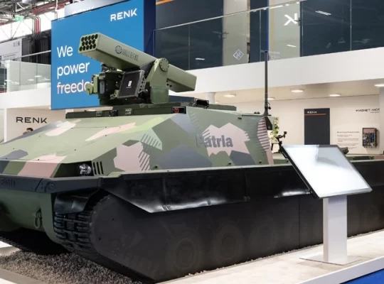 Savaş alanının yeni devi: Patria ve RENK ağır İKA tanıttı