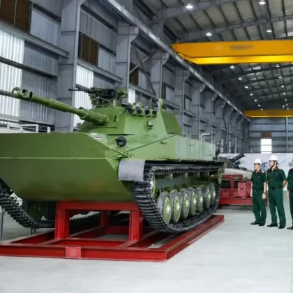 Vietnam'dan gövde gösterisi: Yerli amfibi tankı T-1 sahnede