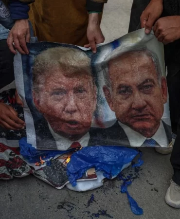ABD Temsilciler Meclisi'nden Trump'a İran kararı