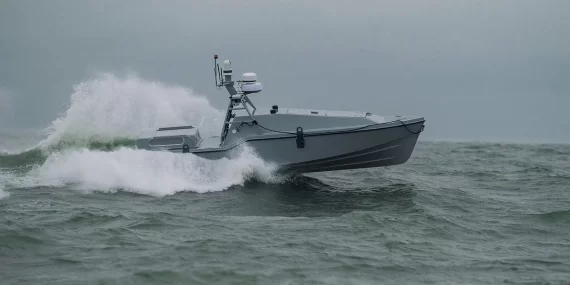 ABD'den İran'a ilk USV saldırısı: Bandar Abbas vuruldu