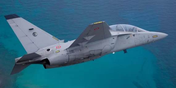 CAE ve Leonardo'dan M-346 jetleri için ortak eğitim hamlesi