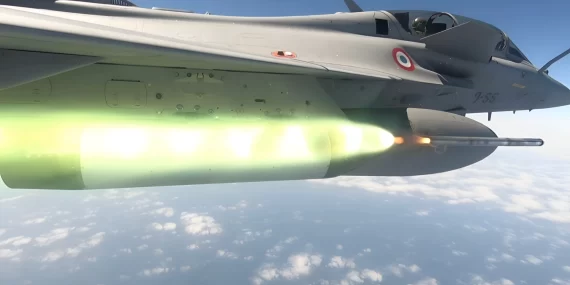 Fransa, Rafale jetlerinde maliyeti düşüren İHA avcısını başlattı