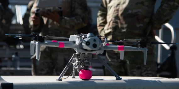 Havadan suya yük taşıyan devrimci dron teknolojisi