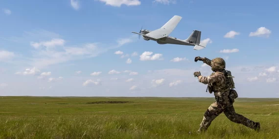 İngiltere geleceğin dron savaşları için düğmeye bastı