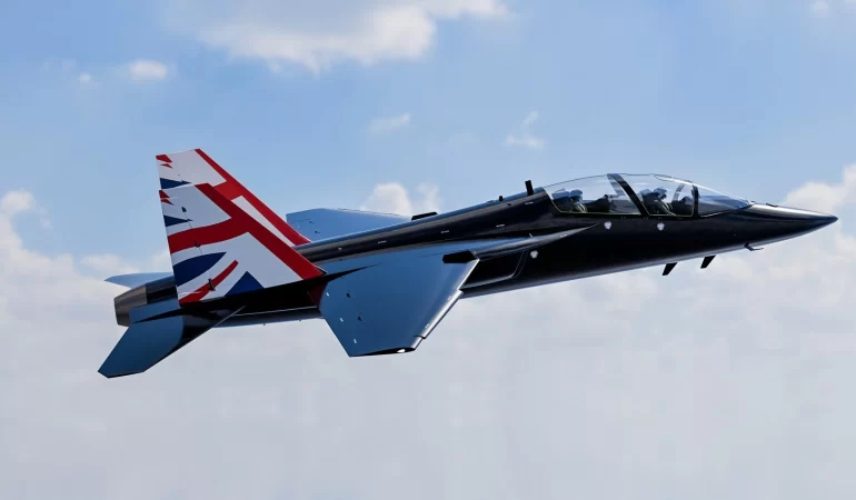 İngiltere'nin yeni pilot eğitimi için dev iş birliği