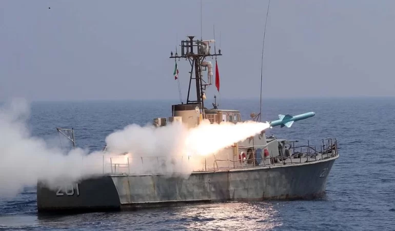 İran Hürmüz Boğazı'nı kapattı: Körfez'de çatışma zirvede