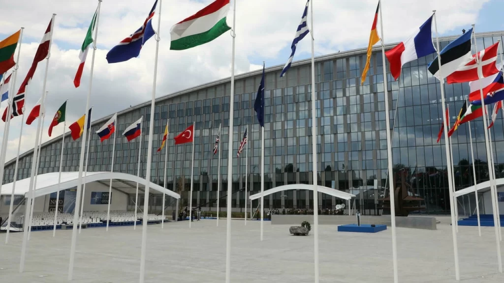NATO karargahında büyük casusluk şoku: Stajyer tutuklandı
