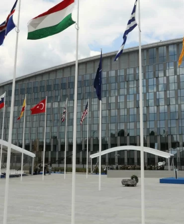 NATO karargahında büyük casusluk şoku: Stajyer tutuklandı