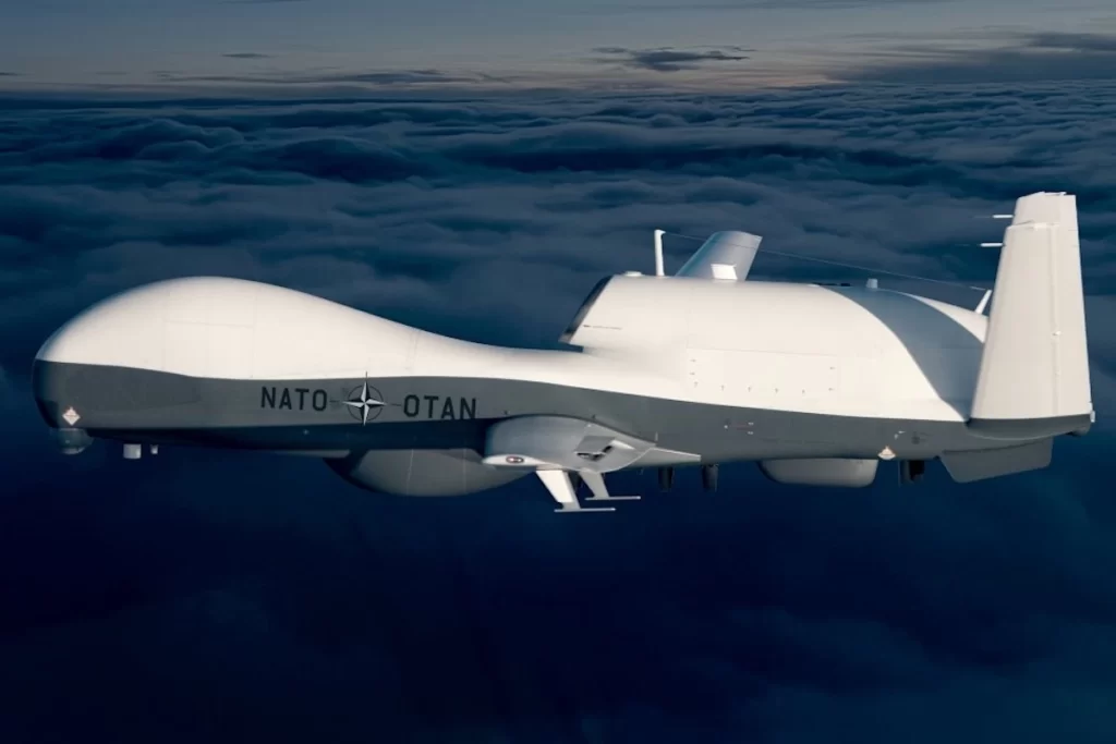 NATO'dan denizlerde gözlem hamlesi: MQ-4C Triton geliyor