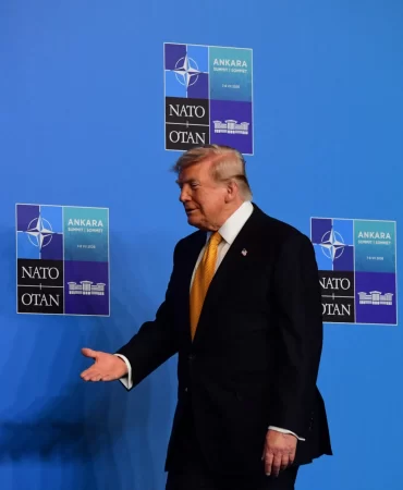 Trump'tan sert çıkış: İran ile ateşkes resmen bitti!