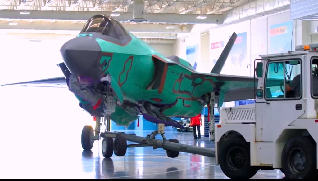 Almanya'nın ilk F-35A uçağında tarihi adım: Montaj tamamlandı