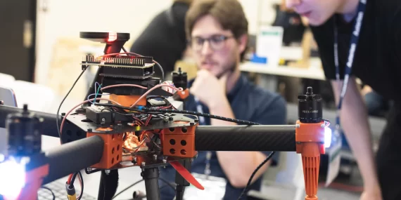 Askeri dronlarda tek dil dönemi: Dev açık kaynak adımı