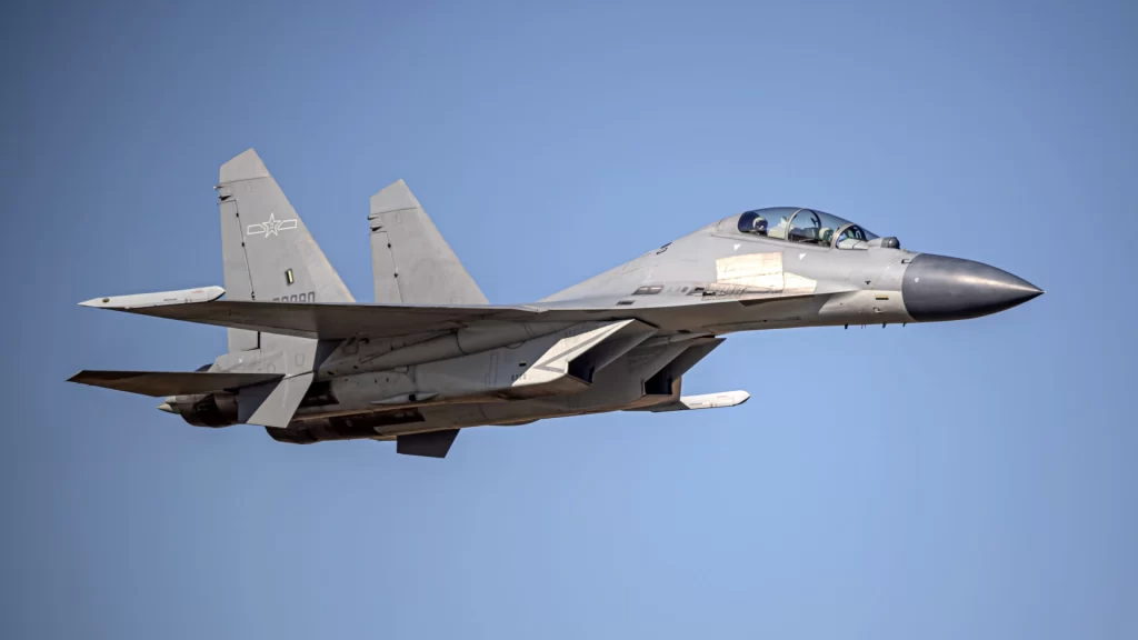 Çin J-16'ları Mısır semalarında: Rafale ile ilk hava düellosu